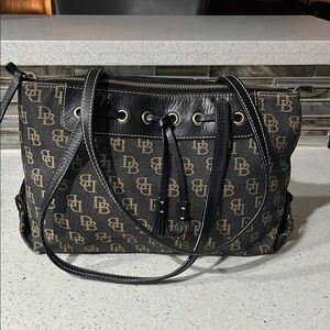 Vintage 1987 Dooney & Bourke Black Shoulder Purse